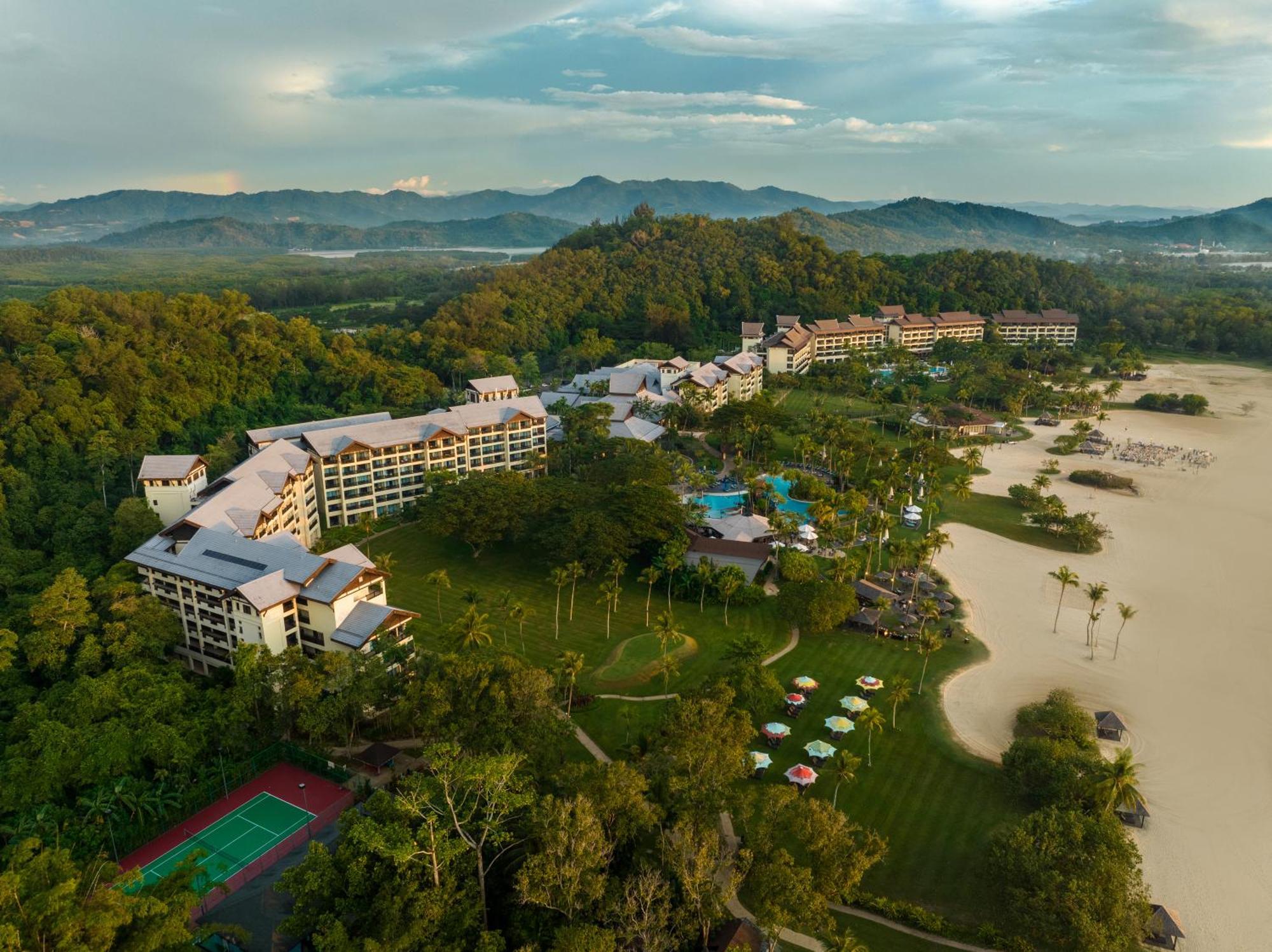 Shangri-La Rasa Ria, Kota Kinabalu Exterior foto Aerial view of the resort